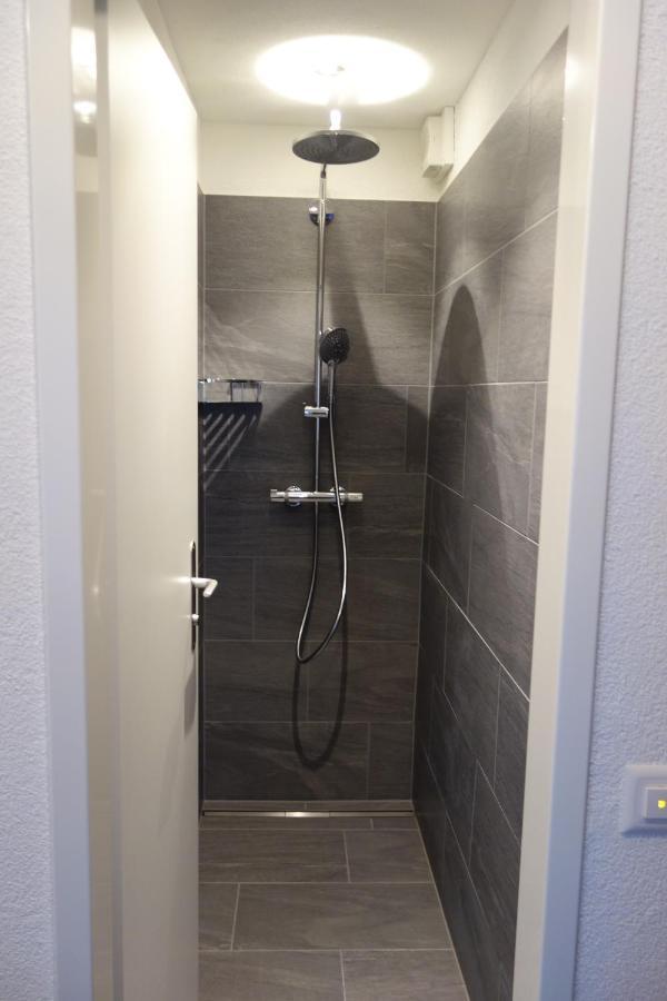 Haus Rhaetikon 1. Og, Links Apartman Davos Kültér fotó