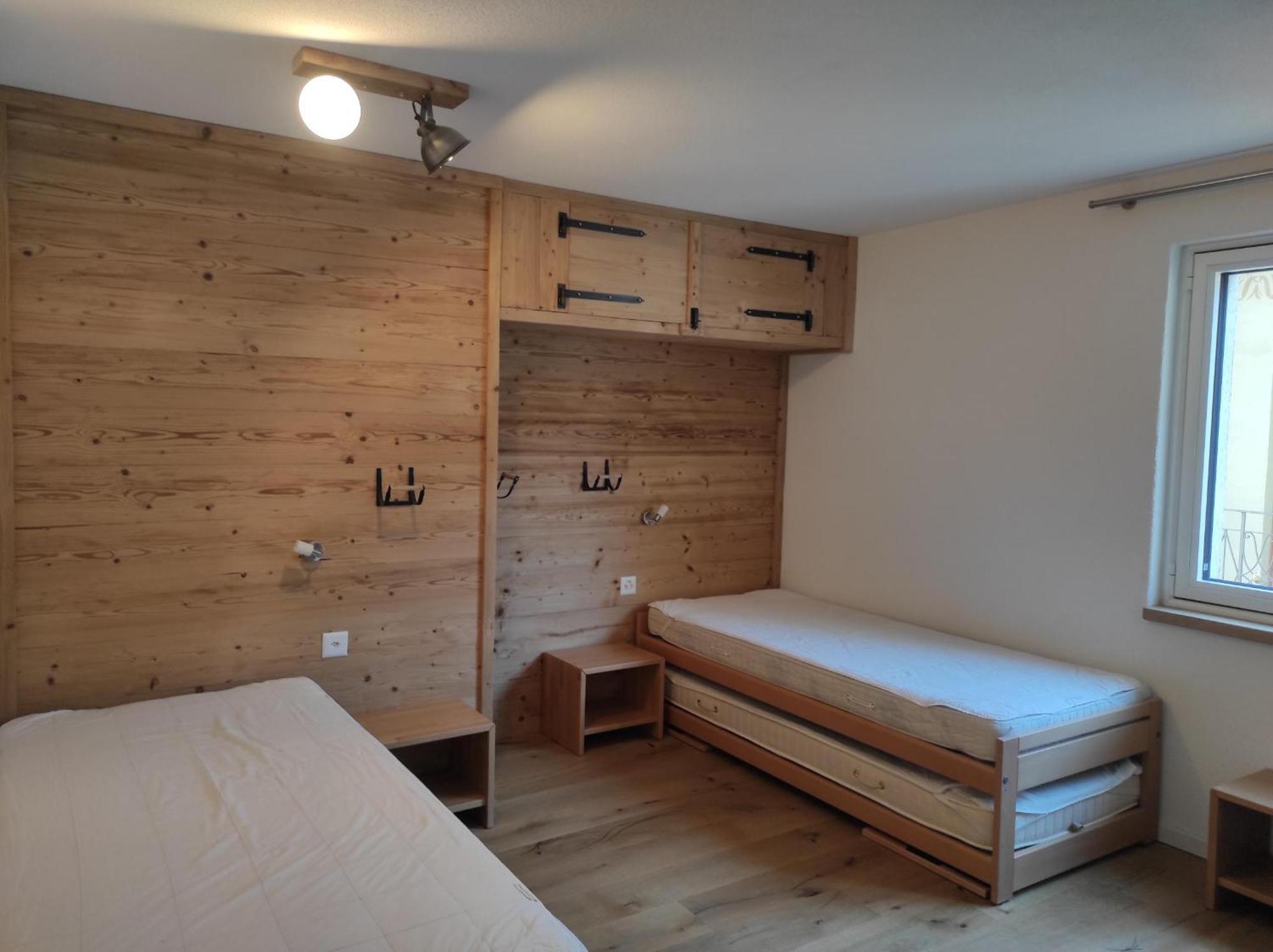 Haus Rhaetikon 1. Og, Links Apartman Davos Kültér fotó